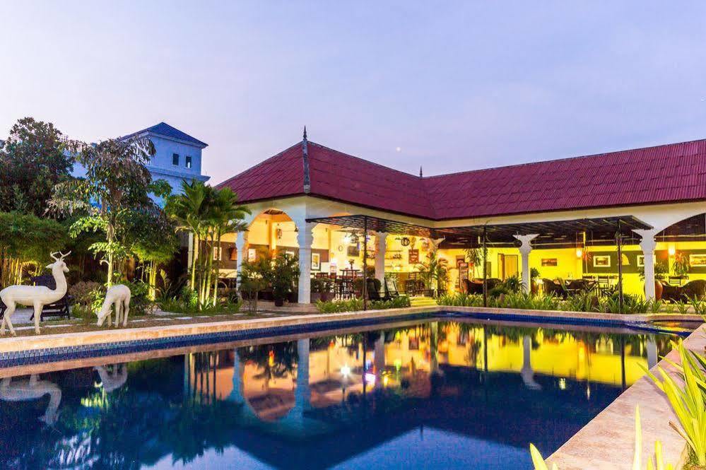 Lotus Lodge Siem Reap Exteriör bild