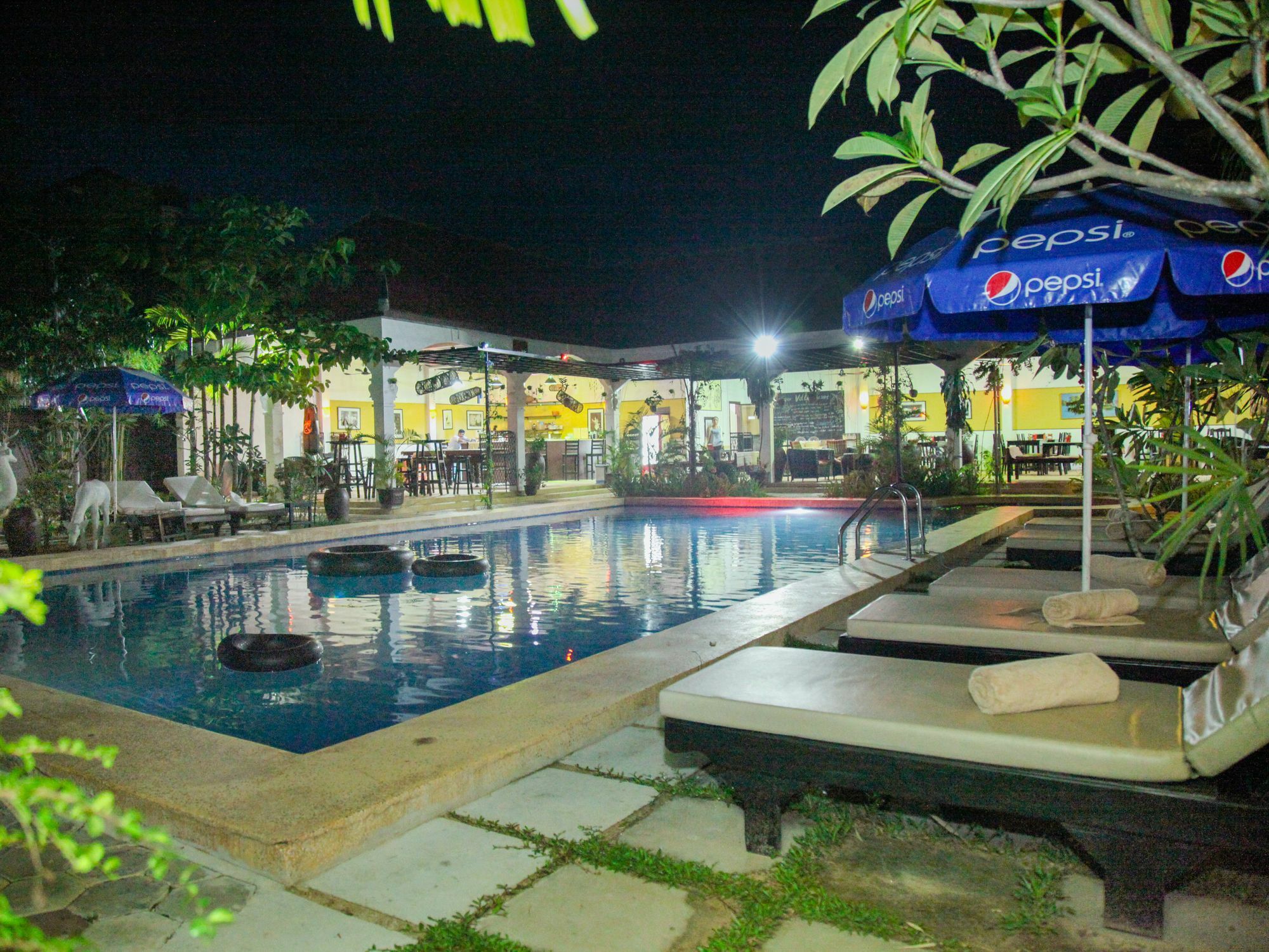 Lotus Lodge Siem Reap Exteriör bild
